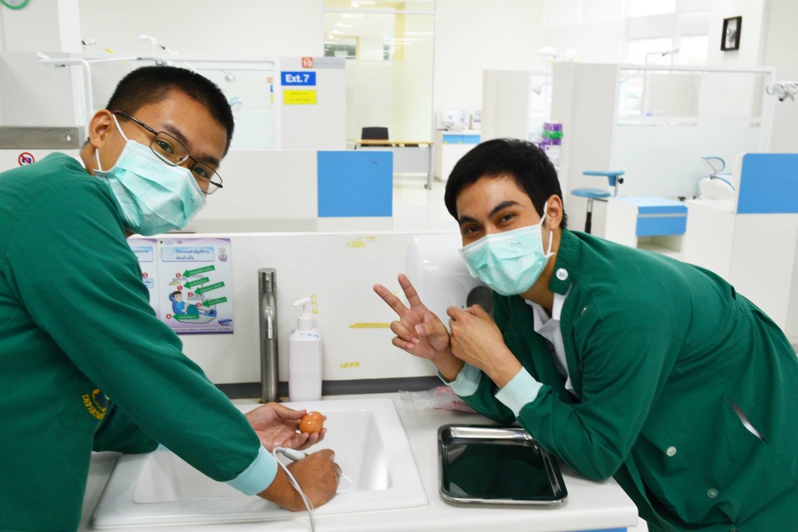 "VarioSurg3 Piezo Surgery Hands-on" ร่วมกับอาจารย์และนักศึกษา คณะทันตแพทยศาสตร์ มหาวิทยาลัยมหิดล