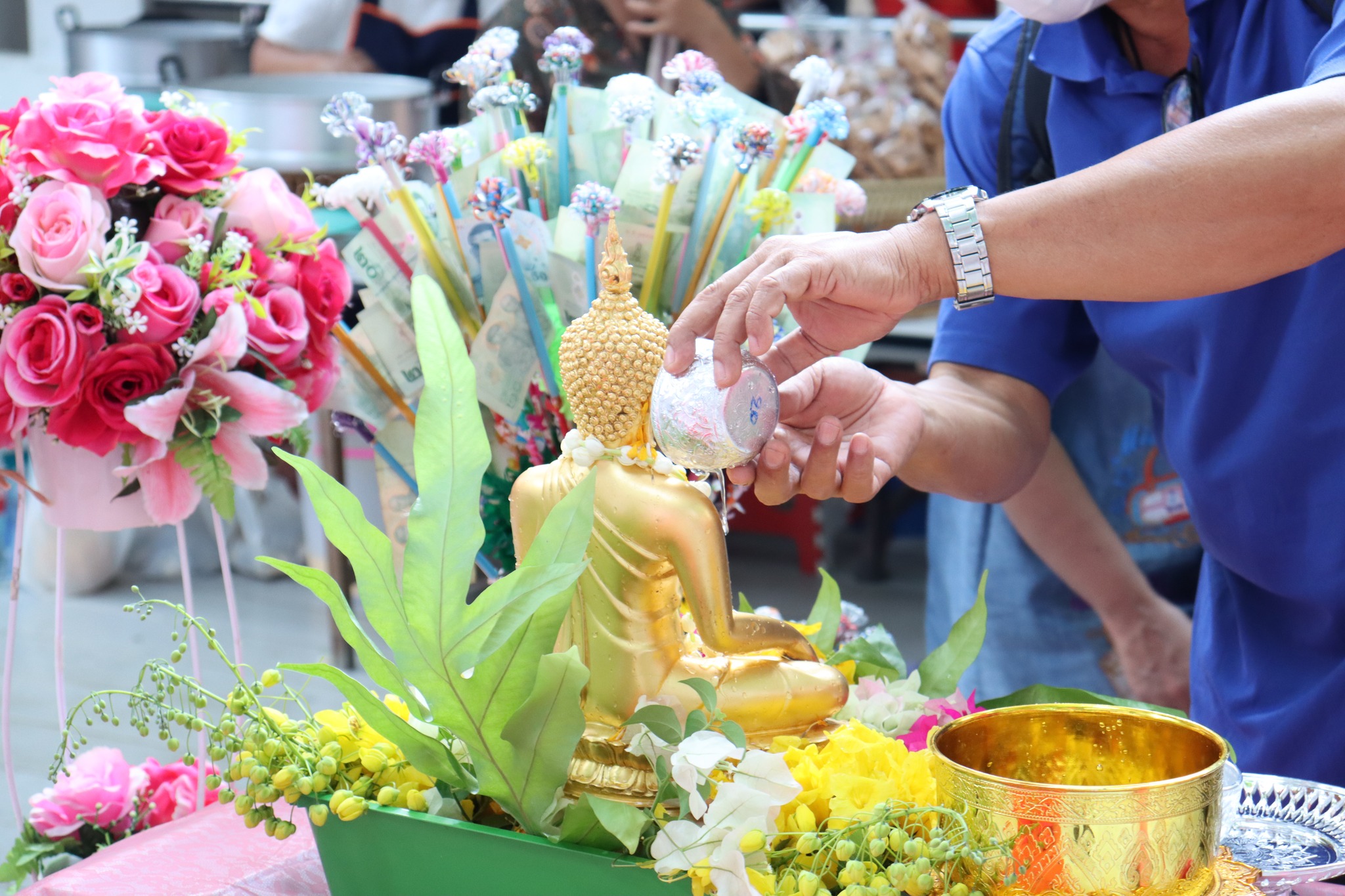 ร่วมจัดกิจกรรมบริจาคโลหิต ต้อนรับวันสงกรานต์